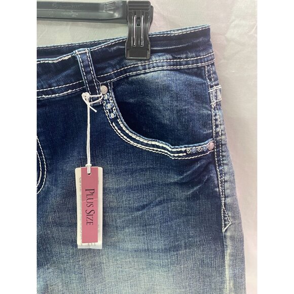 NWT Grace in LA Women's Plus Embellished Star Pocket Denim Shorts SZ 20 P-Short - Picture 3 of 8